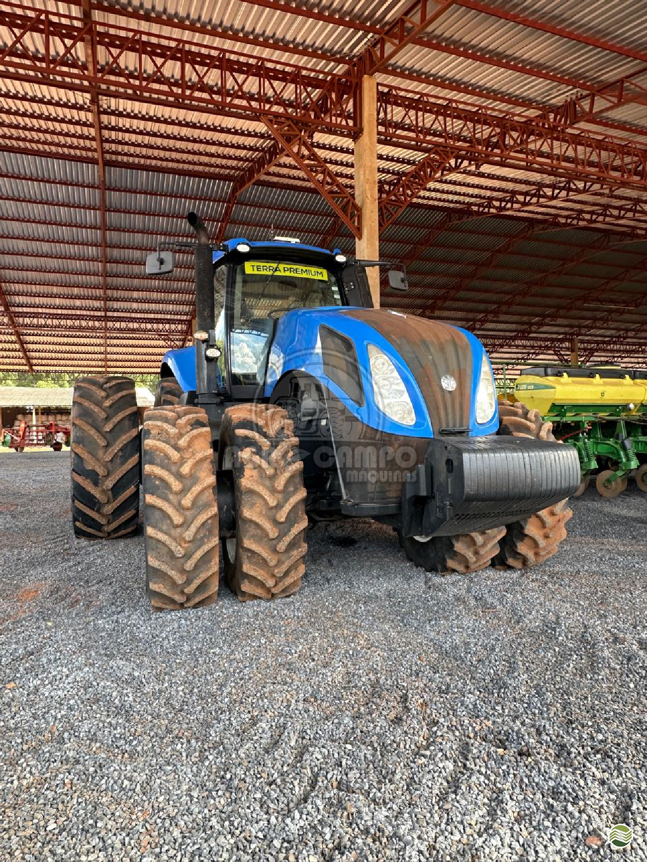 NEW T8 385 de Agro Campo Máquinas Agrícolas
